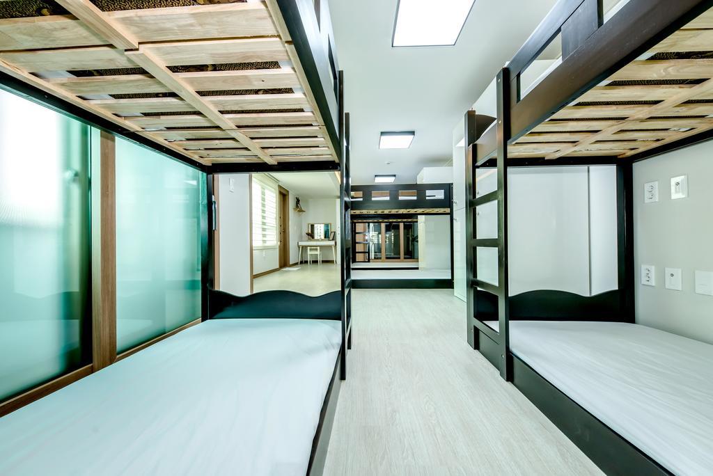 Hotel Holcae House à Jeju Extérieur photo