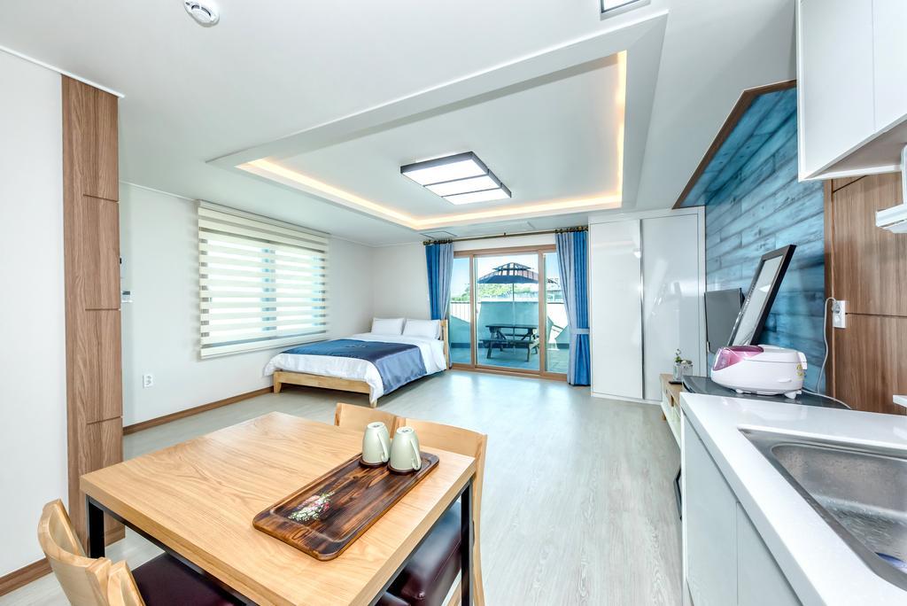Hotel Holcae House à Jeju Extérieur photo